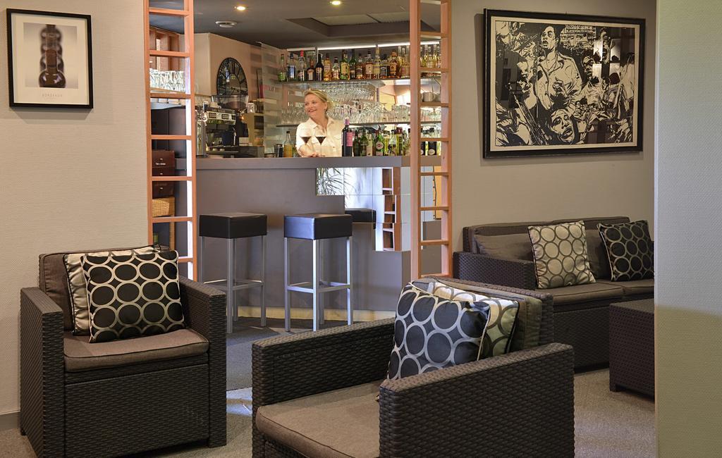 Logis Hotel Le Prieure Saint-Marcel  Экстерьер фото