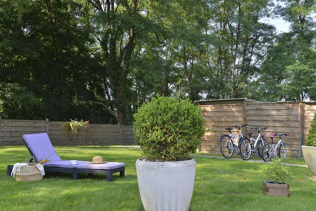 Logis Hotel Le Prieure Saint-Marcel  Экстерьер фото